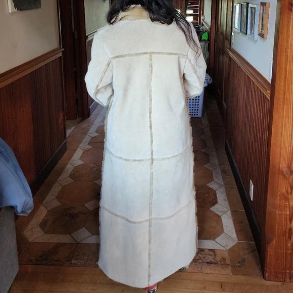 Brandon Thomas leather trench coat - Picture 2 of 4